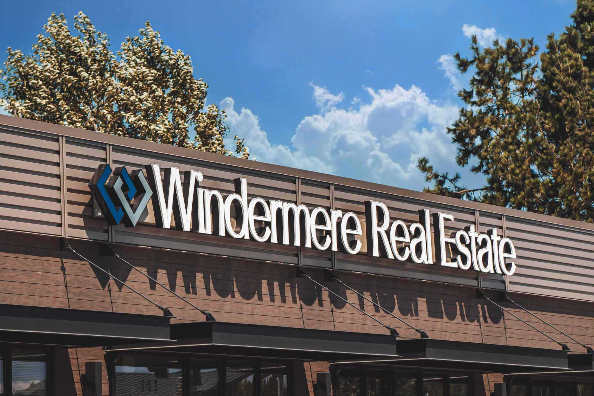development-windermere-real-estate-channel-letters-building-sign